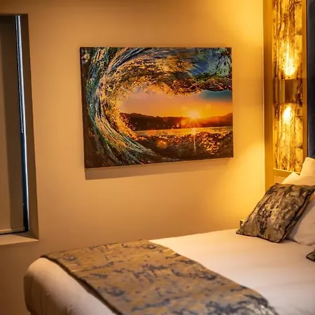 Holloway Hotel 5*